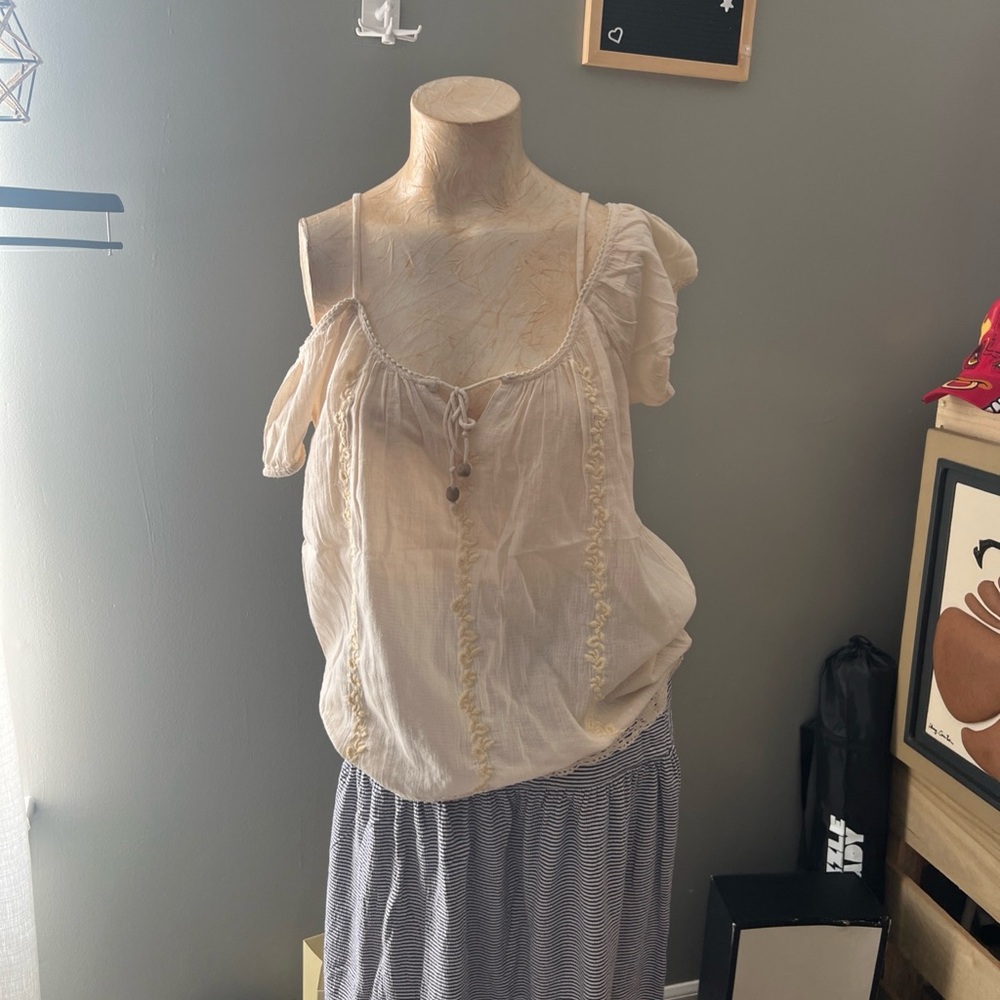 American Eagle Outfitters Cream Off-Shoulder Ruffle Camisole